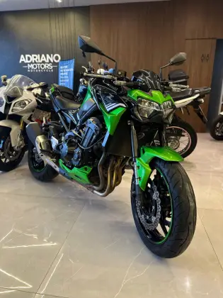 KAWASAKI Z900 