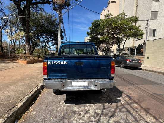 NISSAN-D 21-1993