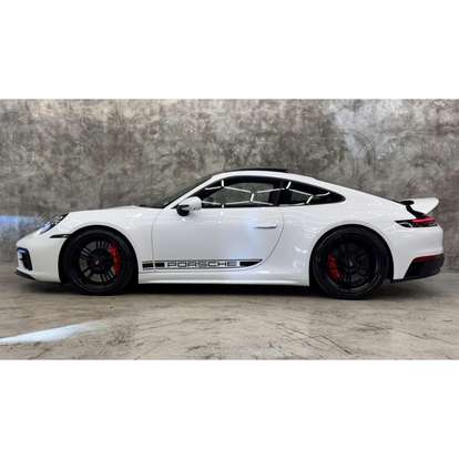 PORSCHE-911-2024