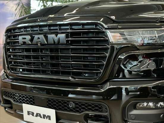 RAM-1500-3.0 HURRICANE 6 BITURBO GASOLINA LARAMIE NIGHT EDITION CD 4X4 AUTOMÁTICO RAM-1500-2024