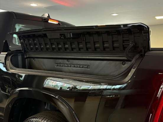 RAM-1500-3.0 HURRICANE 6 BITURBO GASOLINA LARAMIE NIGHT EDITION CD 4X4 AUTOMÁTICO RAM-1500-2024
