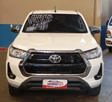 TOYOTA-HILUX-2021