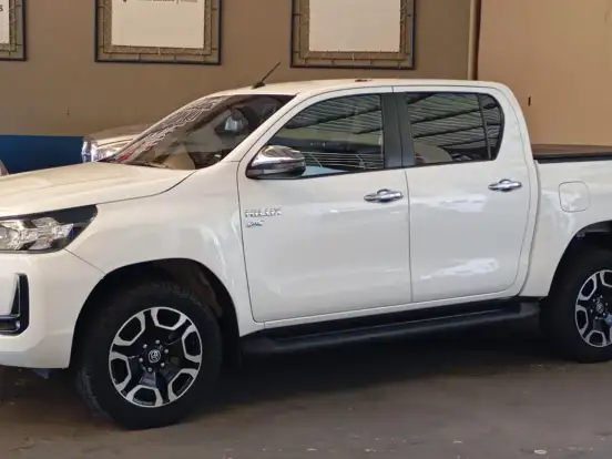 TOYOTA-HILUX-2.7 VVT-i FLEX CD SRV 4X4 AUTOMÁTICO TOYOTA-HILUX-2021