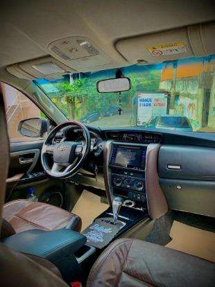TOYOTA-HILUX SW4-2.7 SR 7 LUGARES 4X2 16V FLEX 4P AUTOMÁTICO TOYOTA-HILUX SW4-2016