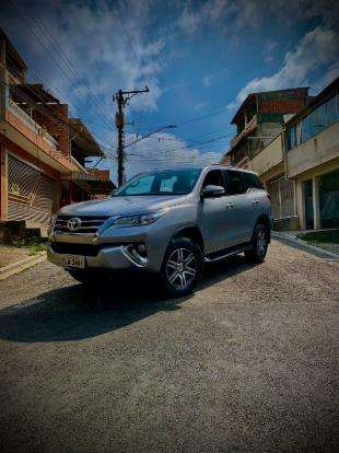 TOYOTA-HILUX SW4-2.7 SR 7 LUGARES 4X2 16V FLEX 4P AUTOMÁTICO TOYOTA-HILUX SW4-2016