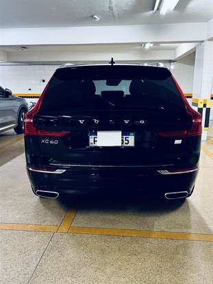 VOLVO-XC60-2021