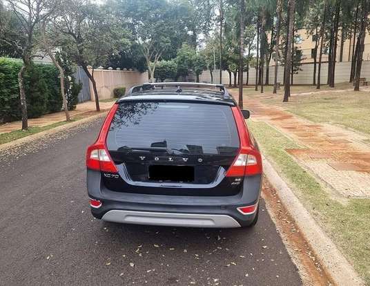 VOLVO-XC70-2008