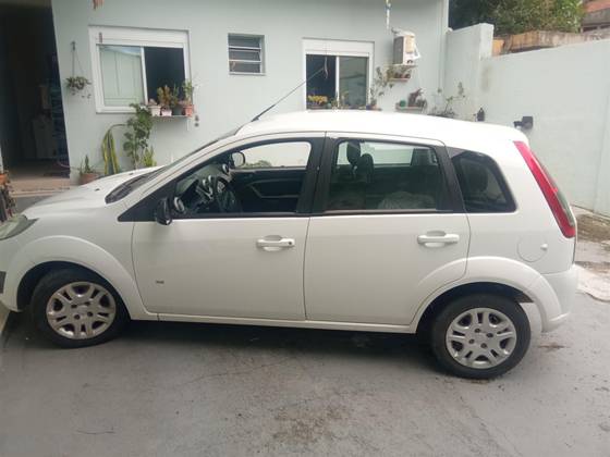 FORD FIESTA 1.6 ROCAM SE 8V FLEX 4P MANUAL