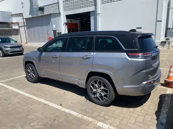 JEEP-COMMANDER-1.3 T270 TURBO FLEX OVERLAND AT6 JEEP-COMMANDER-2025