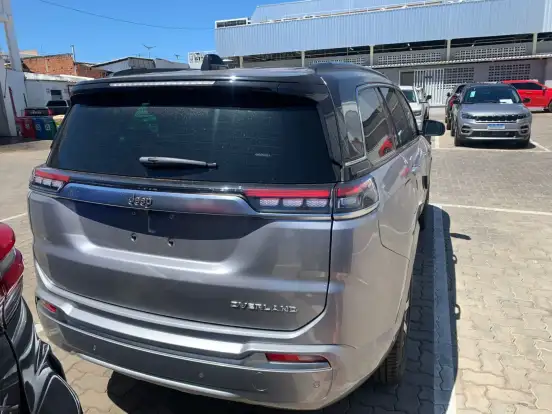 JEEP-COMMANDER-2025