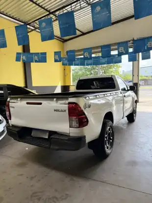 TOYOTA-HILUX-2021