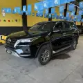 TOYOTA HILUX SW4 2.8 D-4D TURBO DIESEL SRX 7L 4X4 AUTOMÁTICO TOYOTA HILUX SW4 2.8 D-4D TURBO DIESEL SRX 7L 4X4 AUTOMÁTICO