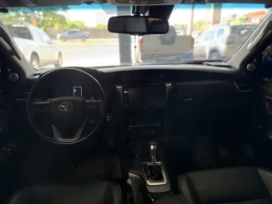 TOYOTA-HILUX SW4-2021