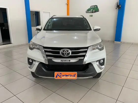 TOYOTA HILUX SW4 2.8 SRX 4X4 16V TURBO INTERCOOLER DIESEL 4P AUTOMÁTICO