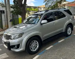 TOYOTA HILUX SW4 3.0 SRV 4X4 7 LUGARES 16V TURBO INTERCOOLER DIESEL 4P AUTOMÁTICO TOYOTA HILUX SW4 3.0 SRV 4X4 7 LUGARES 16V TURBO INTERCOOLER DIESEL 4P AUTOMÁTICO