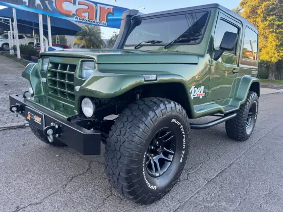 TROLLER RF 2.0 SPORT 4X4 TETO DE LONA GASOLINA 2P MANUAL