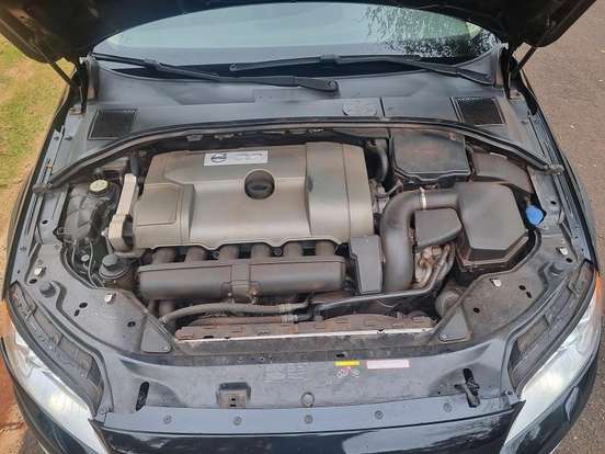 VOLVO-XC70-2008