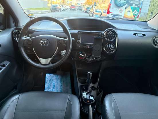 TOYOTA-ETIOS-2018