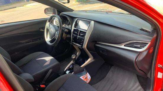 TOYOTA-YARIS-2019