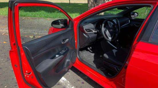 TOYOTA-YARIS-2019