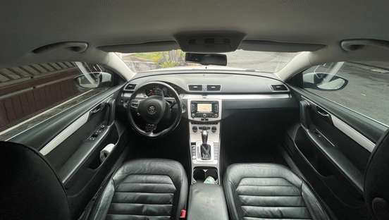 VOLKSWAGEN-PASSAT VARIANT-2013
