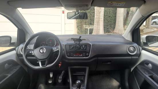 VOLKSWAGEN-UP-2019
