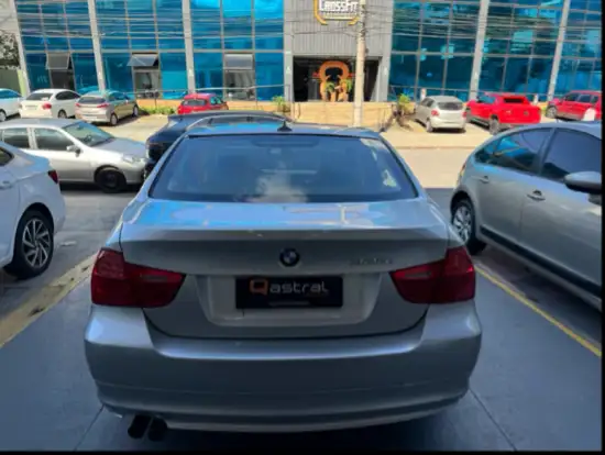 BMW-325i-2011