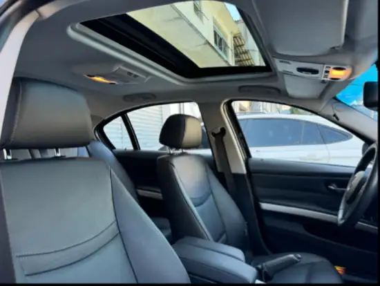 BMW-325i-2011