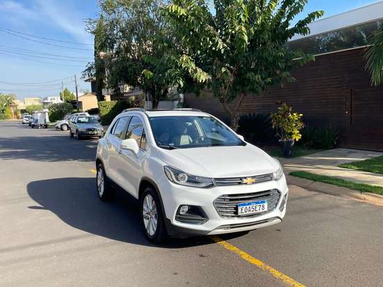 CHEVROLET-TRACKER-2018