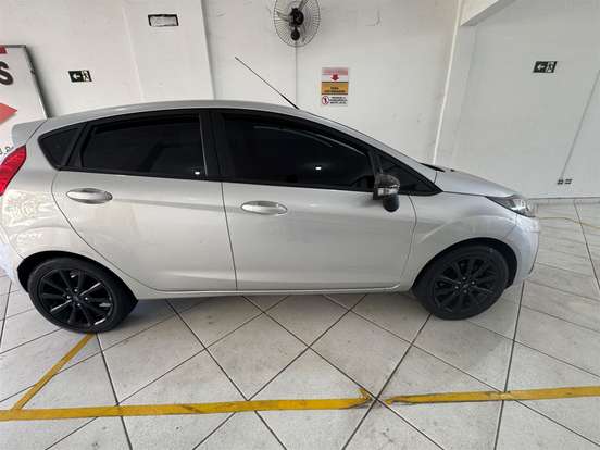 FORD-FIESTA-2018