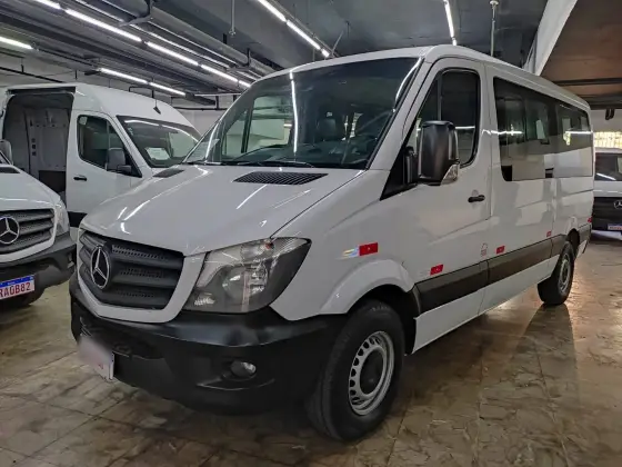 MERCEDES-BENZ SPRINTER 2.2 CDI DIESEL VAN 415 LONGO 16L MANUAL MERCEDES-BENZ SPRINTER 2.2 CDI DIESEL VAN 415 LONGO 16L MANUAL