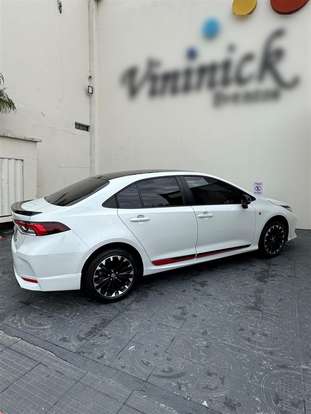 TOYOTA-COROLLA-2024