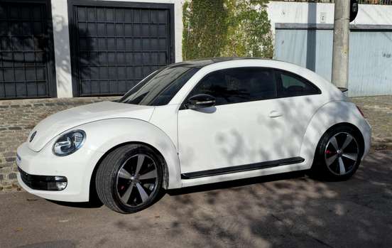 VOLKSWAGEN-FUSCA-2012
