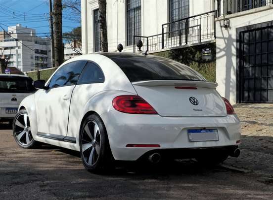 VOLKSWAGEN-FUSCA-2012