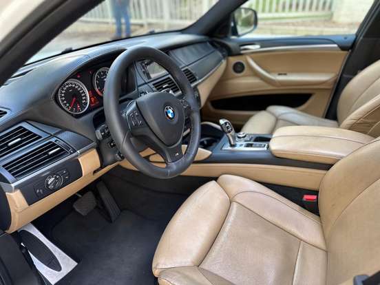 BMW-X6-2011