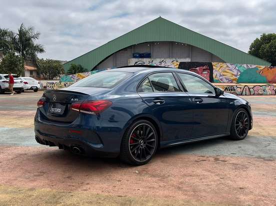 MERCEDES-BENZ-A 35 AMG-2020