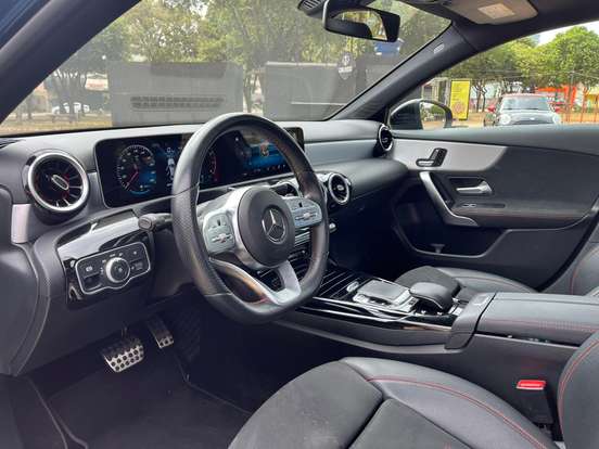 MERCEDES-BENZ-A 35 AMG-2020