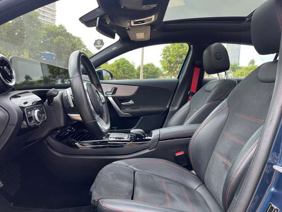 MERCEDES-BENZ-A 35 AMG-2020
