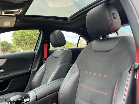 MERCEDES-BENZ-A 35 AMG-2020