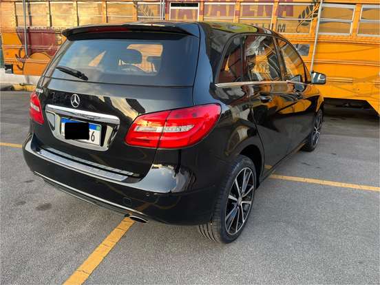 MERCEDES-BENZ-B 200-1.6 SPORT TURBO GASOLINA 4P AUTOMÁTICO MERCEDES-BENZ-B 200-2013