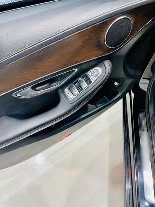 MERCEDES-BENZ-C 180-2019