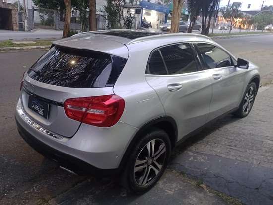 MERCEDES-BENZ-GLA 200-2017