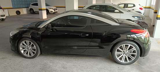 PEUGEOT-RCZ-2012
