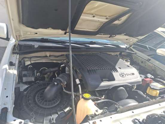 TOYOTA-HILUX SW4-2012