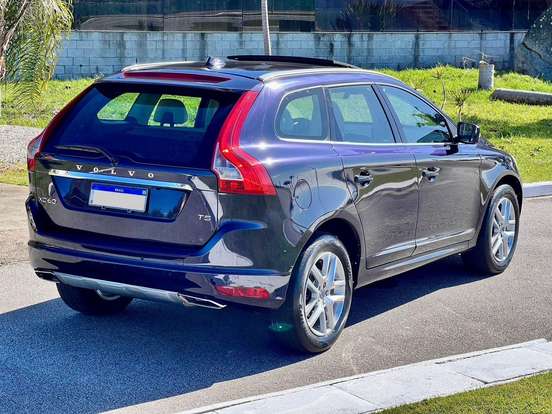 VOLVO-XC60-2016