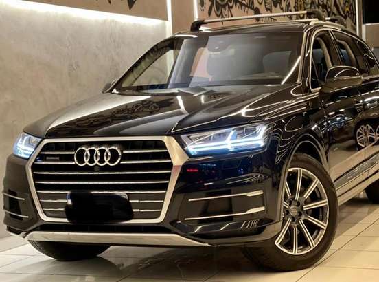 AUDI-Q7-2016
