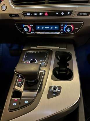 AUDI-Q7-2016