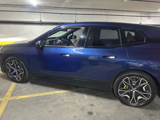BMW-iX-2022