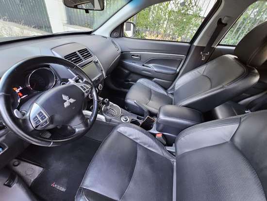 MITSUBISHI-ASX-2012