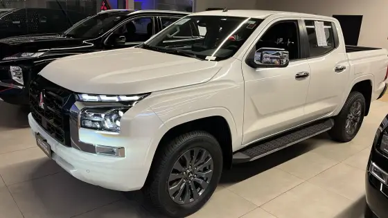 MITSUBISHI TRITON 2.4 BITURBO DIESEL CD HPE-S 4X4 AUTOMÁTICO